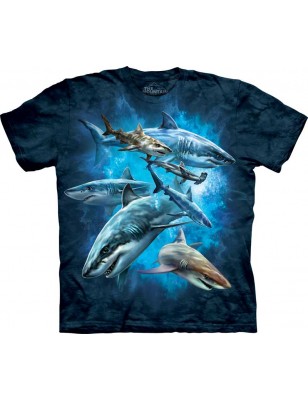 Хорошая футболка с акулами для ребенка